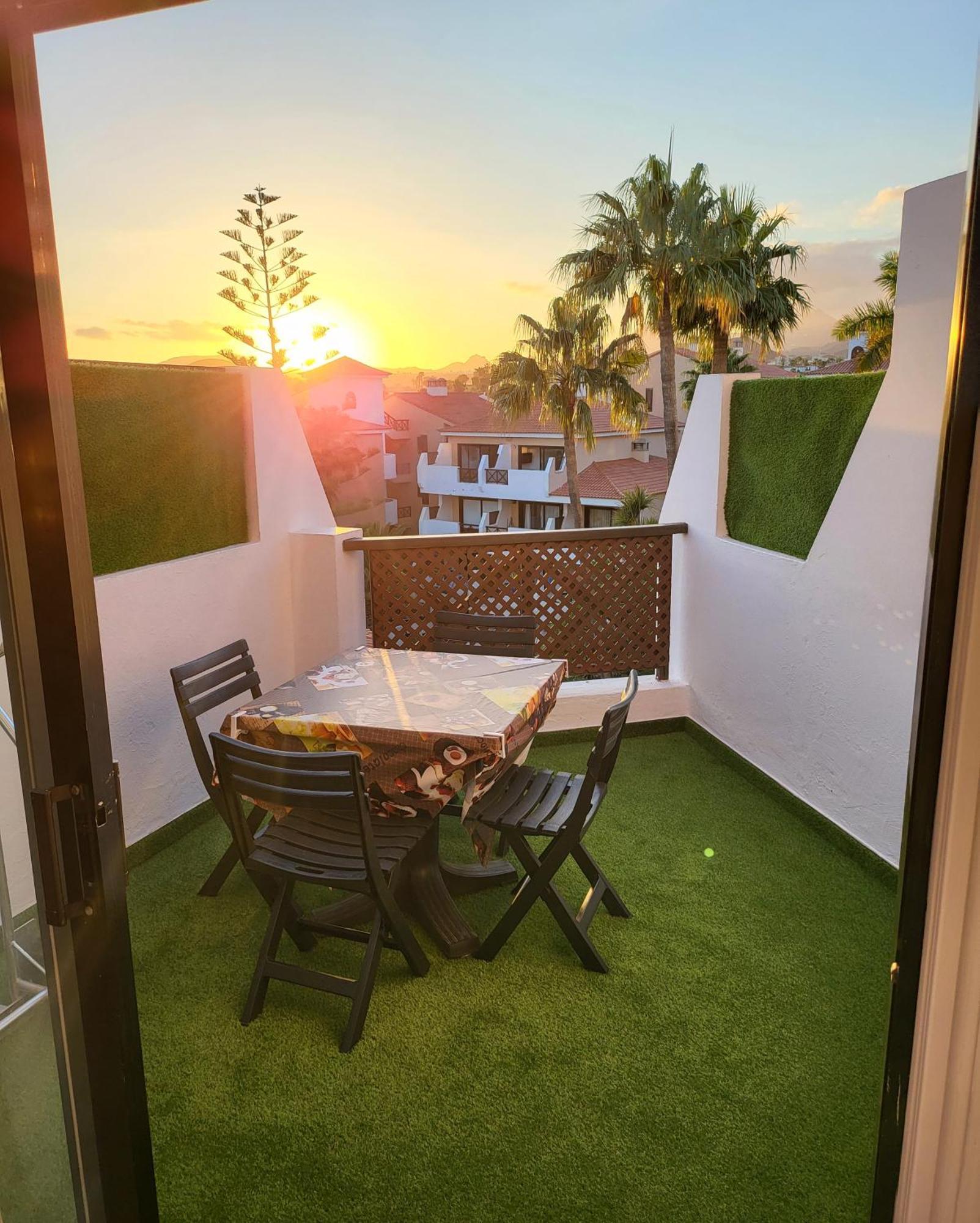 Moderno Y Luminoso Atico Con Vistas Y Piscina Apartment San Miguel de Abona Exterior photo